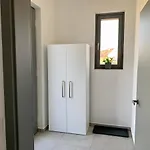 Airbnbtrebon - Modern Apartment *