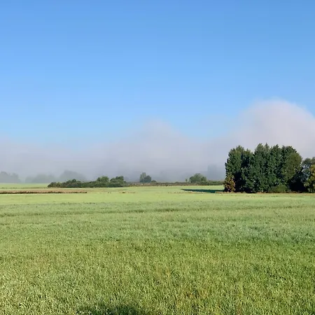 Airbnbtrebon - Modern *