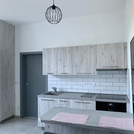 Διαμέρισμα Airbnbtrebon - Modern